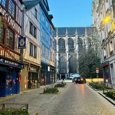 Le Marguerite & Le Melange Savant Apartamento