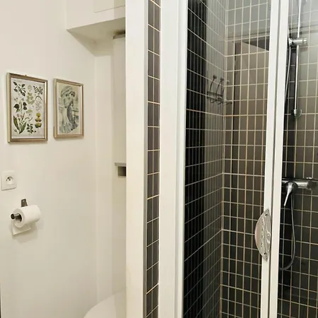 Le Marguerite & Le Melange Savant